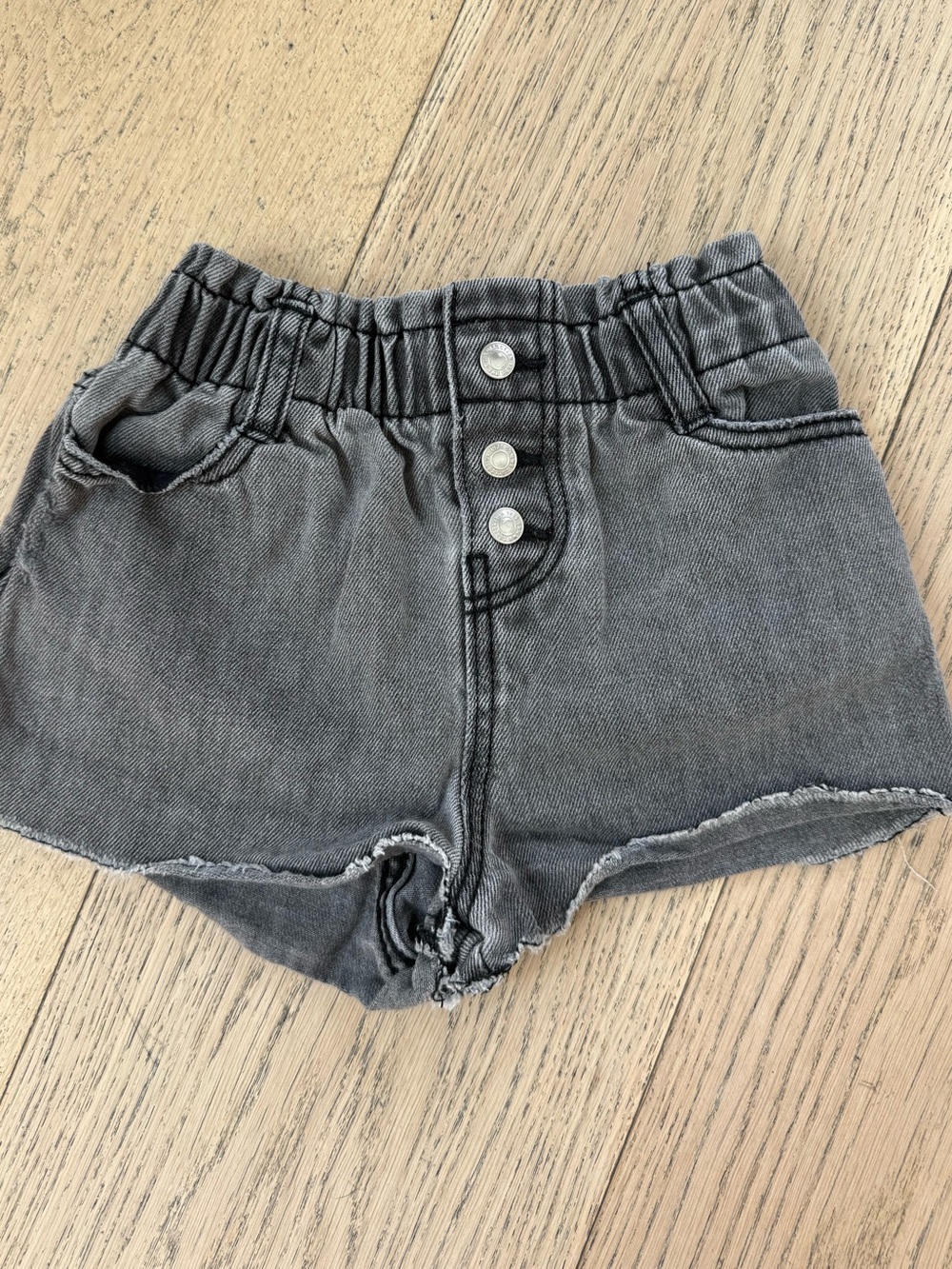 Zara Gray Elastic-Waist Denim Shorts with Button Front